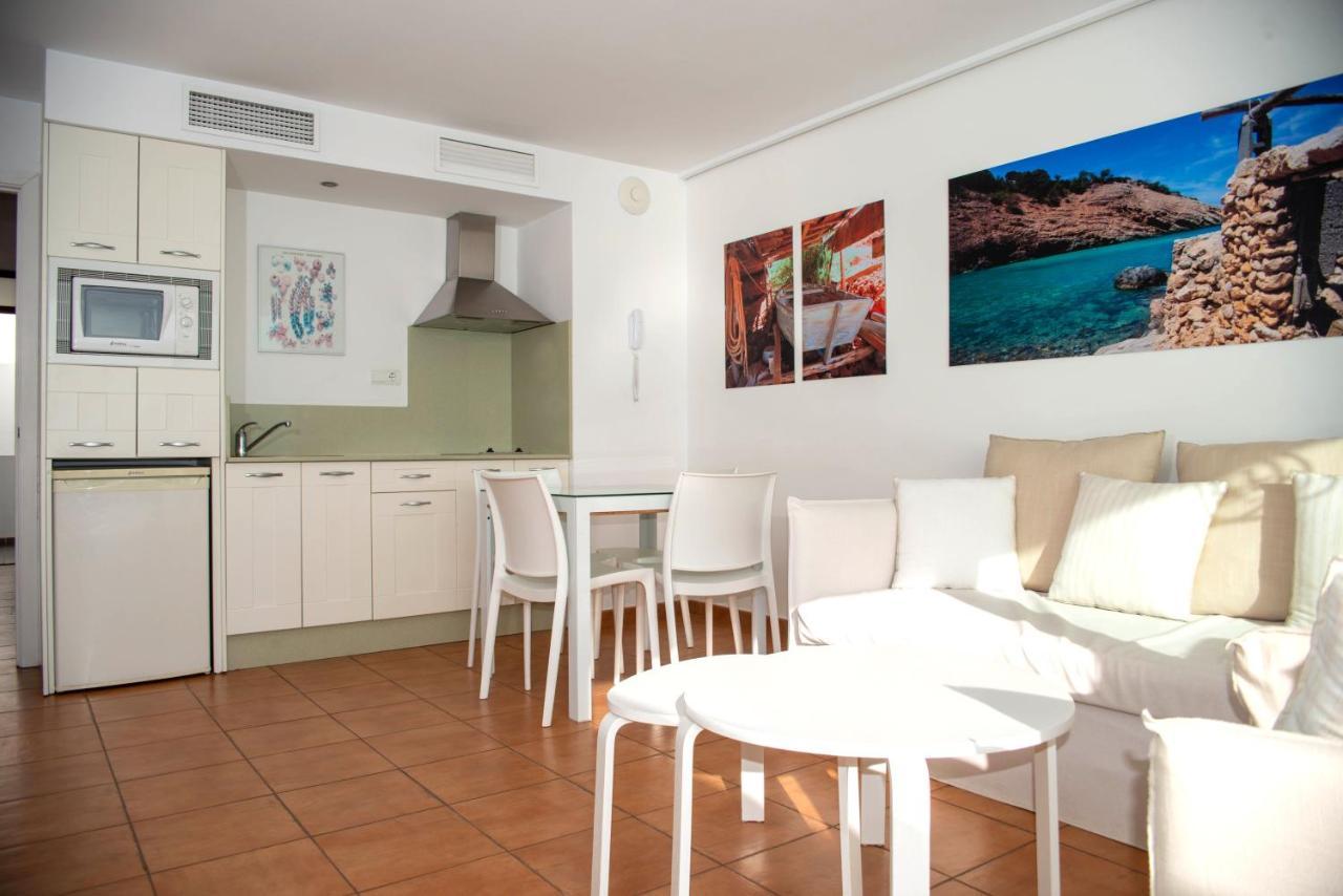 Apartamentos Llobet Ibiza Extérieur photo