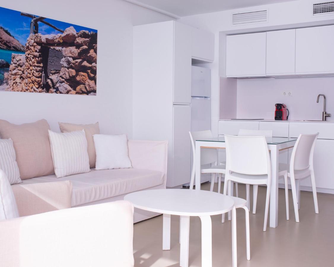 Apartamentos Llobet Ibiza Extérieur photo